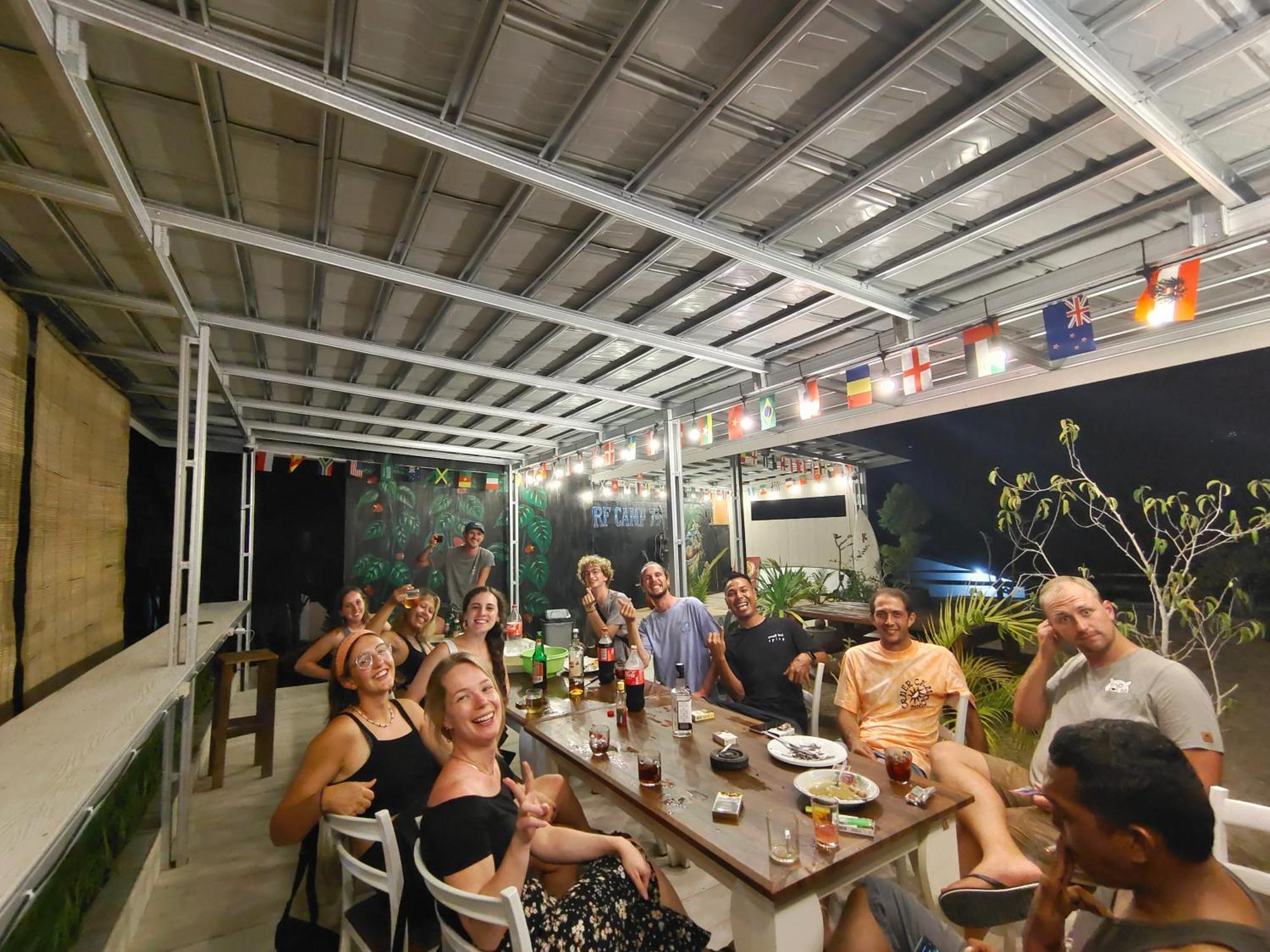 Surf Camp 79 Hotel Kuta  Bagian luar foto